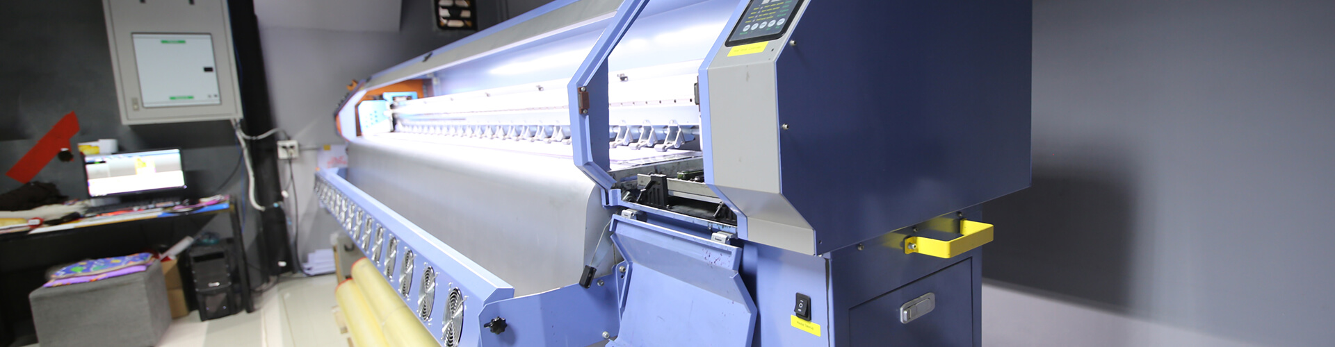 Professional Signage & Advertising Solutions for Business Visibility